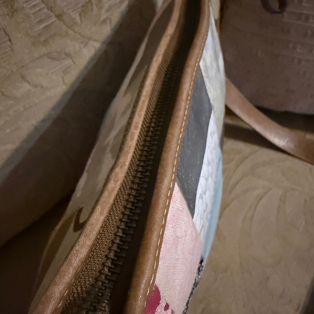 Coach Patchwork Shoulder/Crossbody Bag EUC - image 10